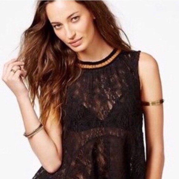 Free People Tops - 💐 Free People One - Sleeveless Lace Top